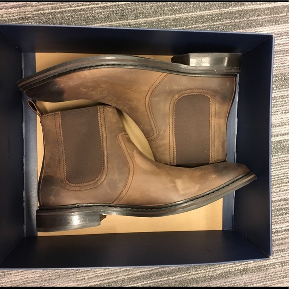 Cole Hann Men's  Williams Welt Chelsea boots - Picture 3 of 6